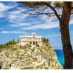 Il Cavaliere Tropea Frühstückspension 4*
