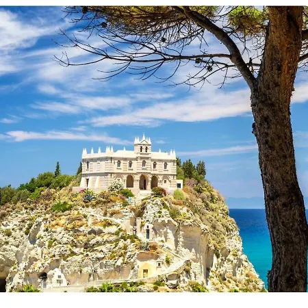 Il Cavaliere Tropea Bed and breakfast 4*