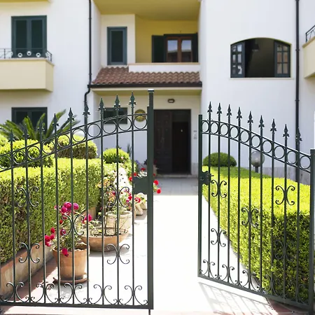 住宿加早餐酒店 Il Cavaliere Tropea 圣多米尼卡